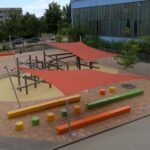 klassisches-sonnensegel-ueber-spielplatz