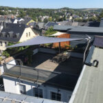 Sonnensegel auf Dachterrasse elektrisch aufrollbar