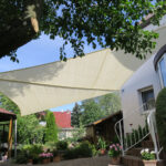 Sonnensegel-fuer-den-Garten