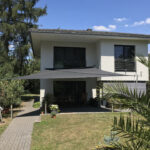 Graues Sonnensegel Terrasse