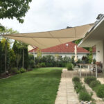 manuell-aufrollbares-Sonnensegel-Garten-Terrasse