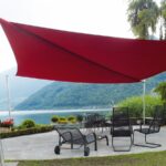 sonnensegel-terrasse-vor-einem-see